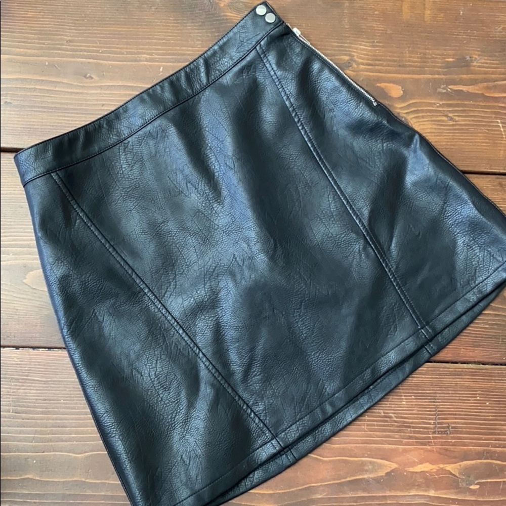 Zara Faux leather skirt